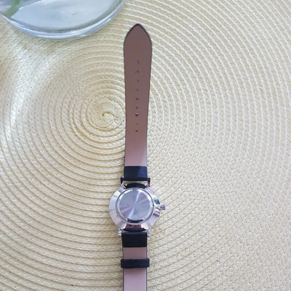 Watch - Picture 8 of 10